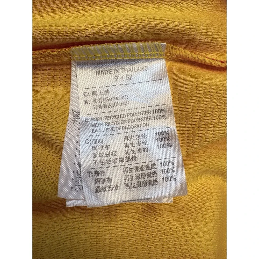 Nike FC Barcelona Dri-FIT Soccer Jersey XL Yellow/Red Qatar Airways O-515